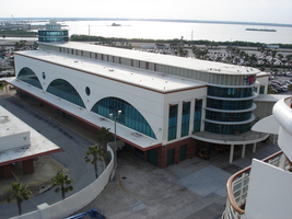 Cruise terminal