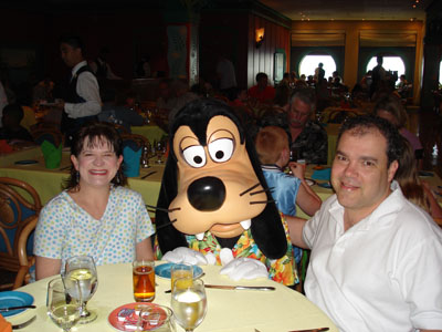 Linda, Curtis, and Goofy at the "character breakfast"